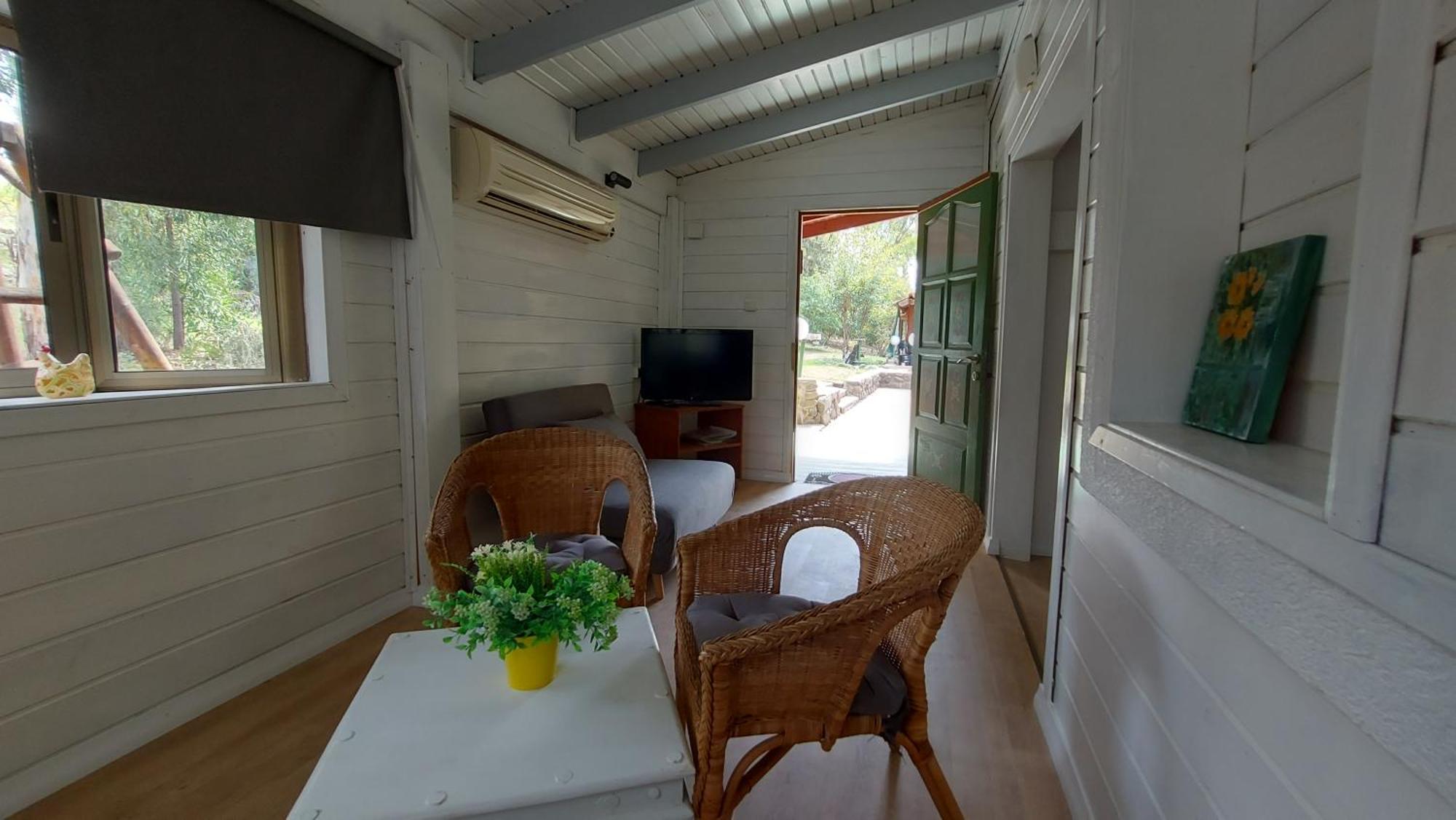 Pundak Guesthouse Мошав-Рамот Экстерьер фото